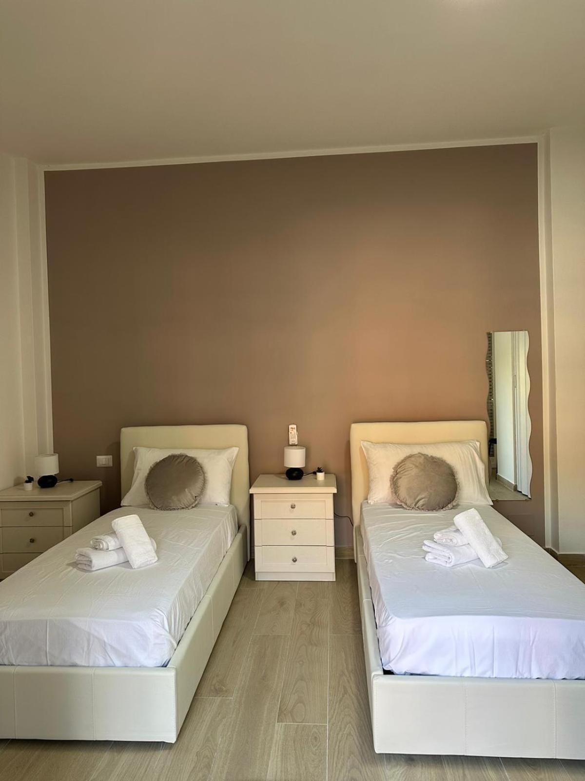 The Roman Guesthouse מראה חיצוני תמונה