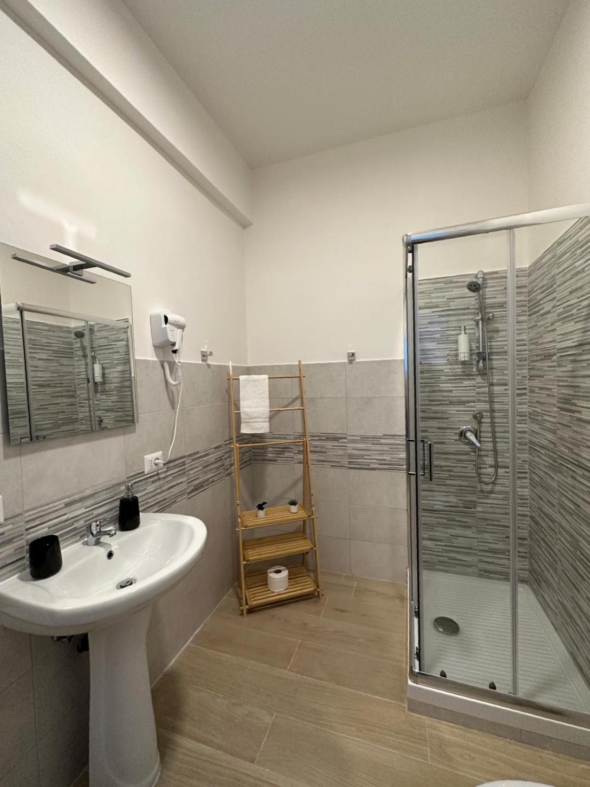 The Roman Guesthouse מראה חיצוני תמונה